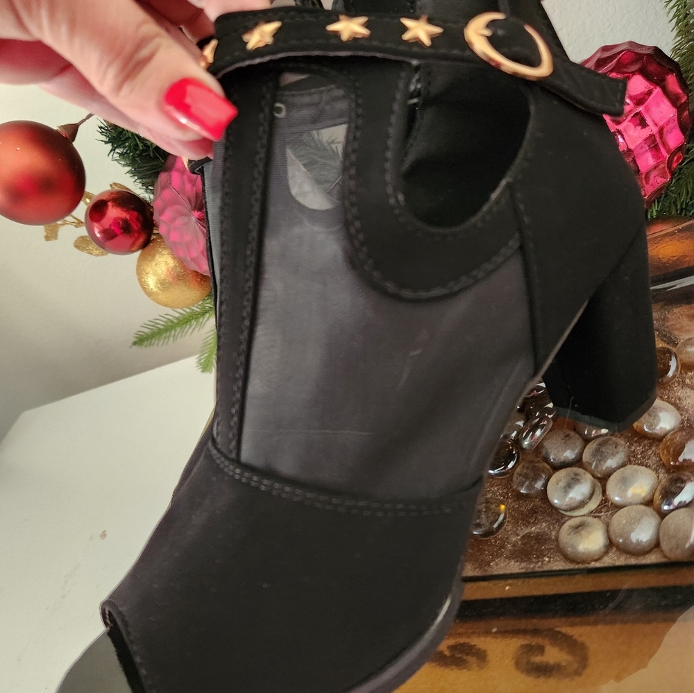 Short heels - Picture 2 of 3